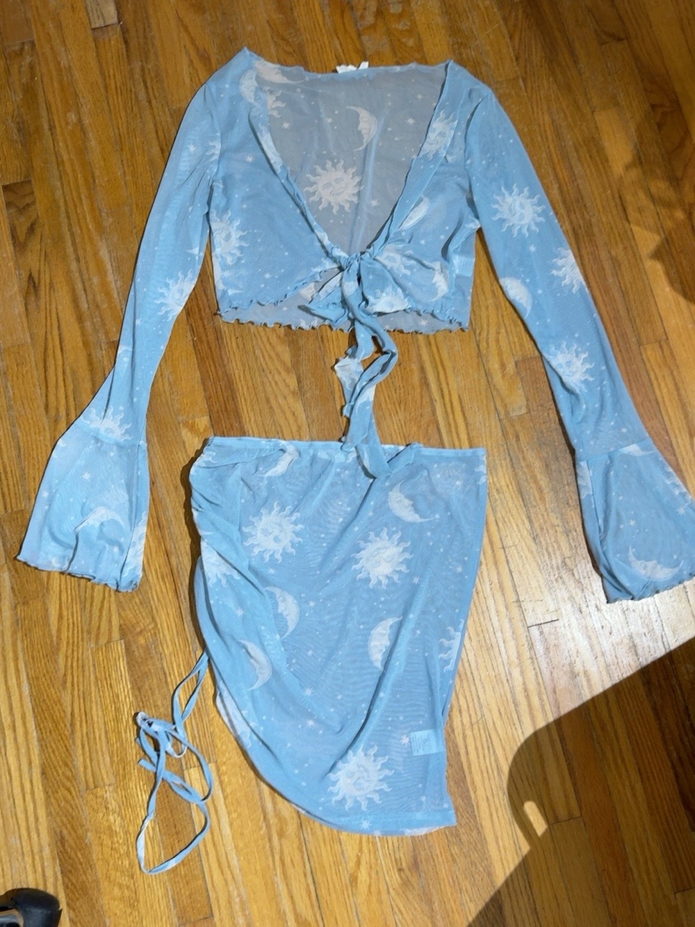 Bear Dance Celestial Mesh Bell Sleeve 2 Piece Set M